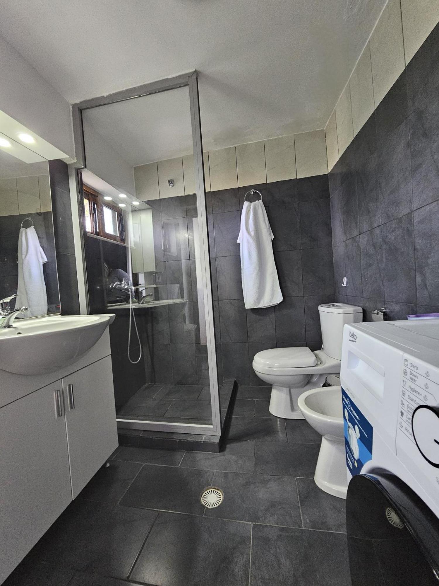 Lemon Garden Apartment-Hot Tub Jacuzzi Gjirokaster Bagian luar foto